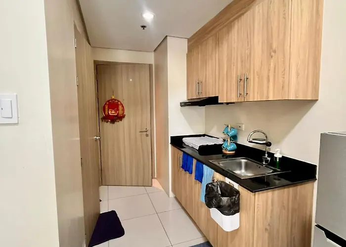 Aparthotel Bond & Beyond Karaoke Night Staycation *